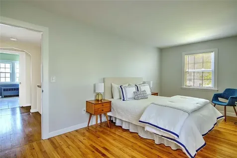 19 Berwick Place East Providence RI 02916