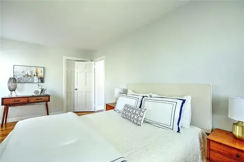 19 Berwick Place East Providence RI 02916