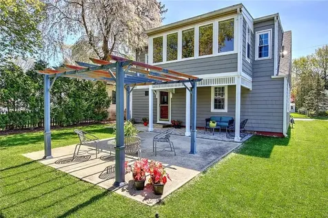19 Berwick Place East Providence RI 02916