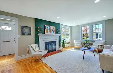 19 Berwick Place East Providence RI 02916