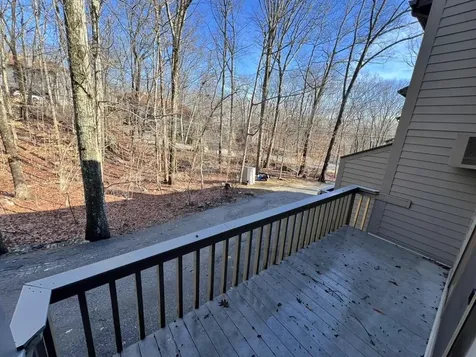 5 Wake Robin Road Lincoln RI 02865