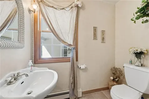 11 Fox Court South Kingstown RI 02879