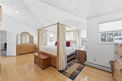 11 Fox Court South Kingstown RI 02879
