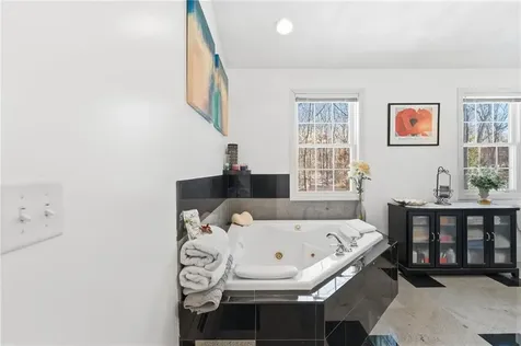 11 Fox Court South Kingstown RI 02879