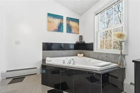11 Fox Court South Kingstown RI 02879