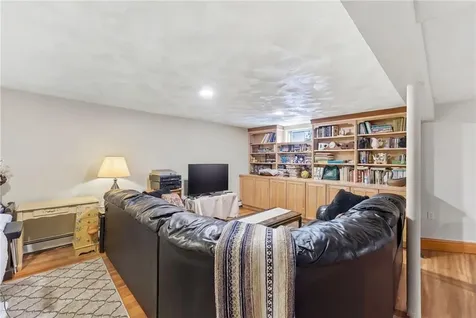 11 Fox Court South Kingstown RI 02879