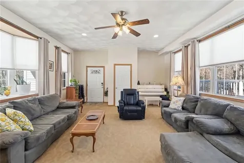 11 Fox Court South Kingstown RI 02879