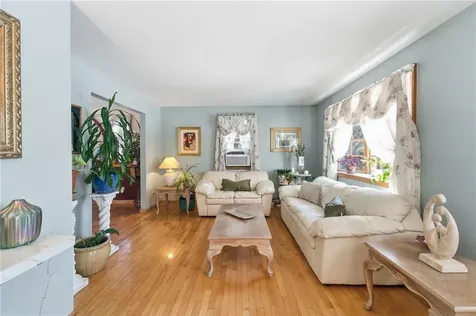 11 Fox Court South Kingstown RI 02879