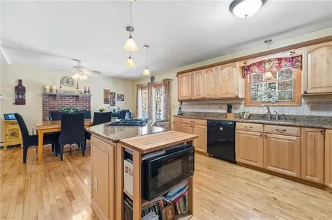 11 Fox Court South Kingstown RI 02879