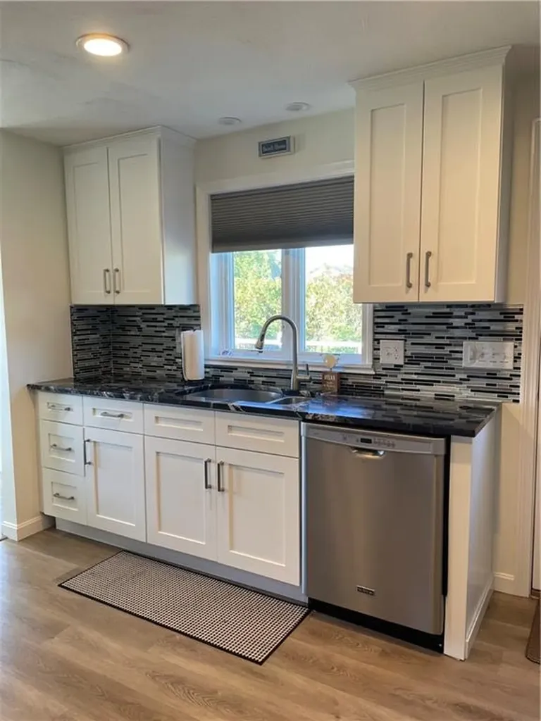 2 Bristol Road Narragansett RI 02882