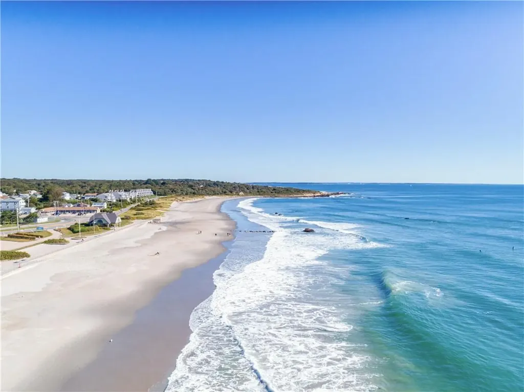 2 Bristol Road Narragansett RI 02882