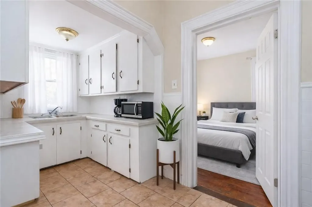 2 Bernon Street Providence RI 02908
