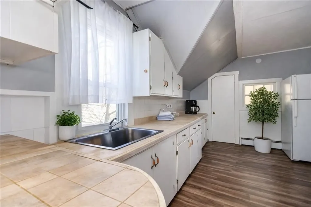 2 Bernon Street Providence RI 02908