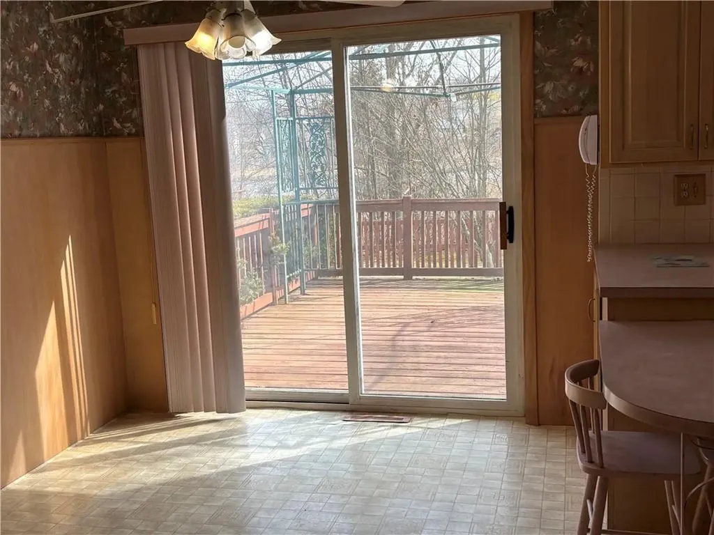 46 Lake Garden Drive Cranston RI 02920