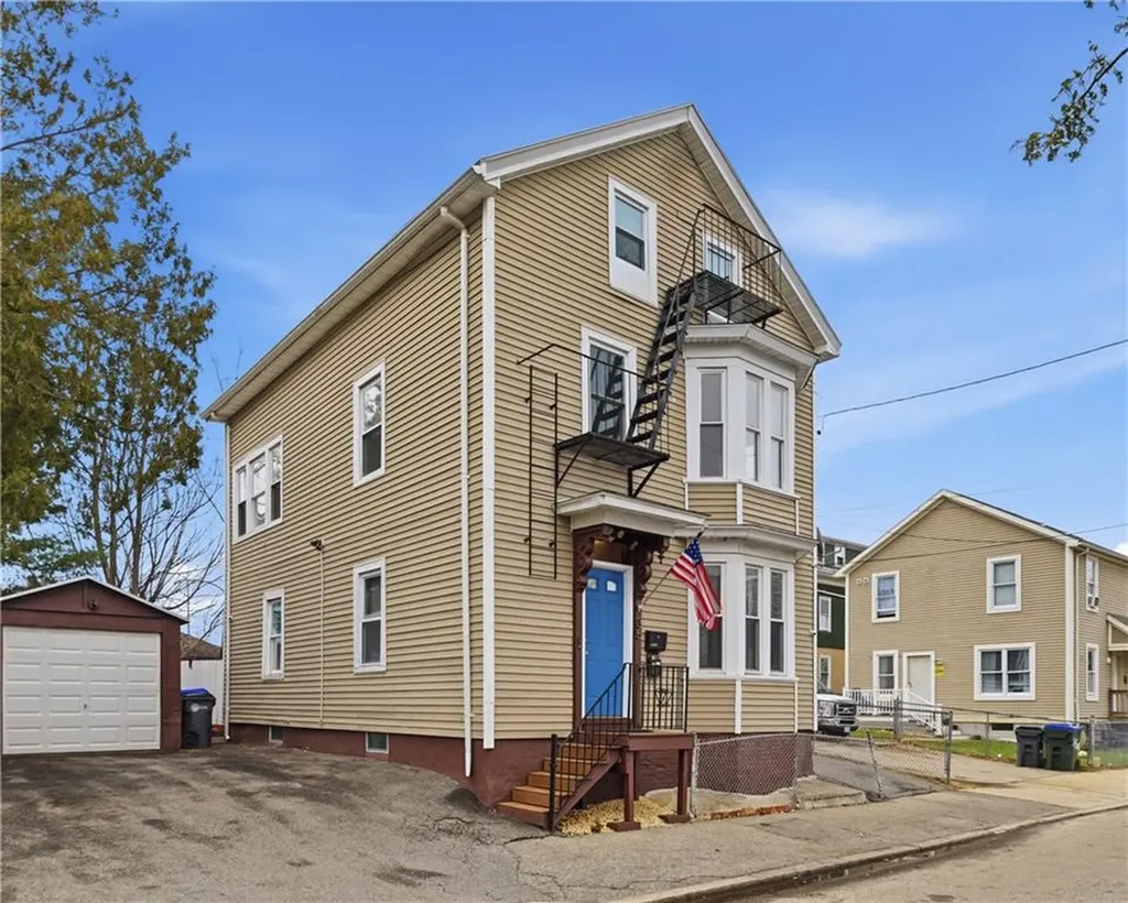 35 Gifford Street Providence RI 02909