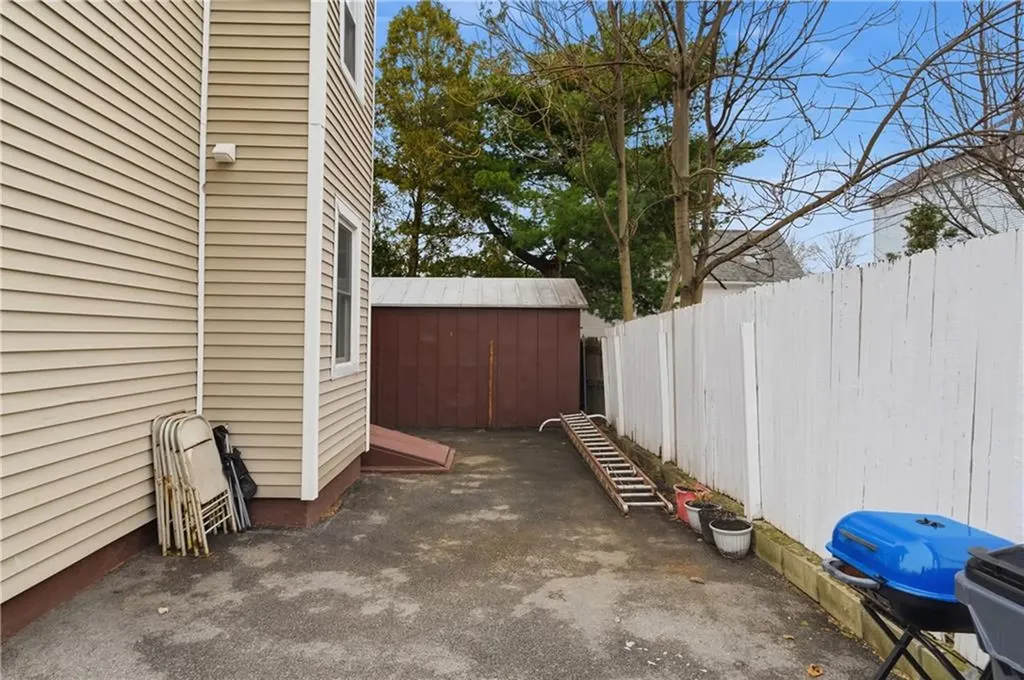 35 Gifford Street Providence RI 02909