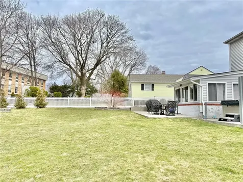 33 Rose Hill Drive Cranston RI 02920