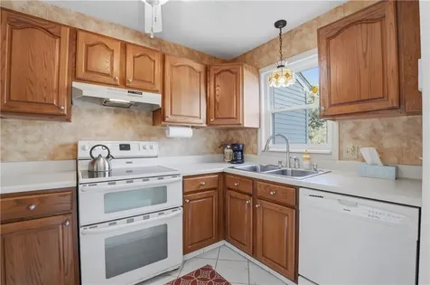 1 Willow Glen Circle Warwick RI 02889