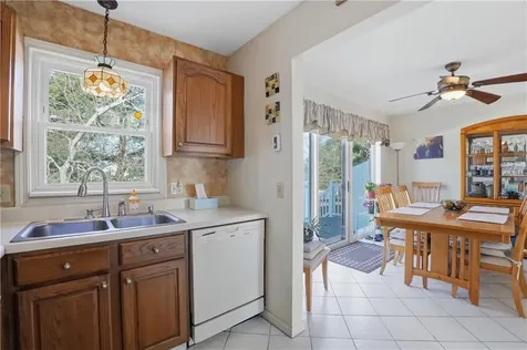 1 Willow Glen Circle Warwick RI 02889