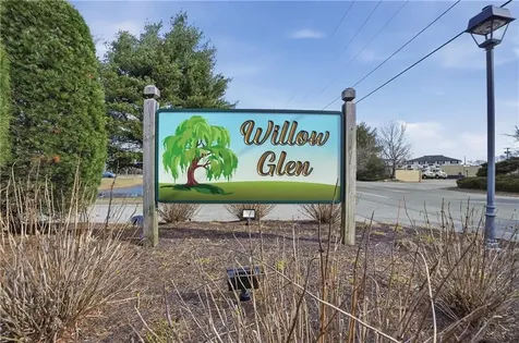 1 Willow Glen Circle Warwick RI 02889