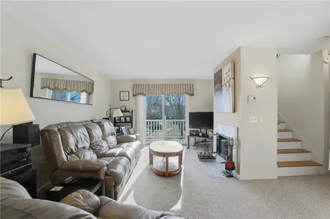 1 Willow Glen Circle Warwick RI 02889