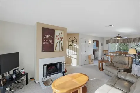 1 Willow Glen Circle Warwick RI 02889