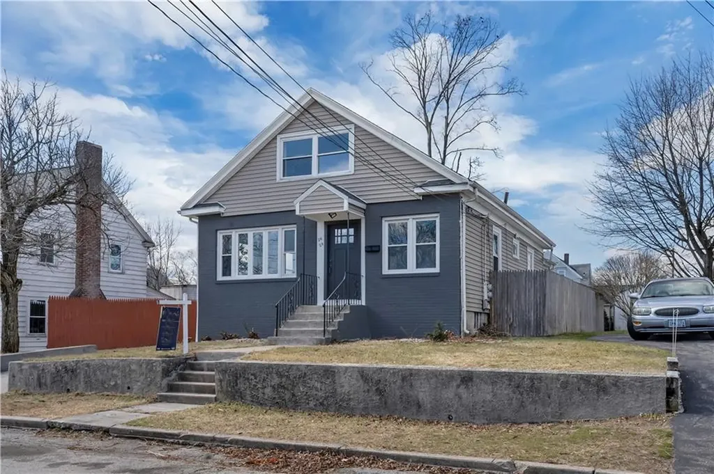 26 28 Clinton Street Johnston RI 02919
