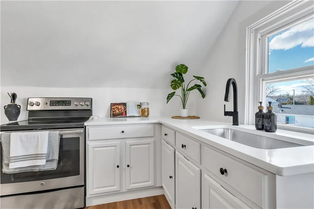 26 28 Clinton Street Johnston RI 02919