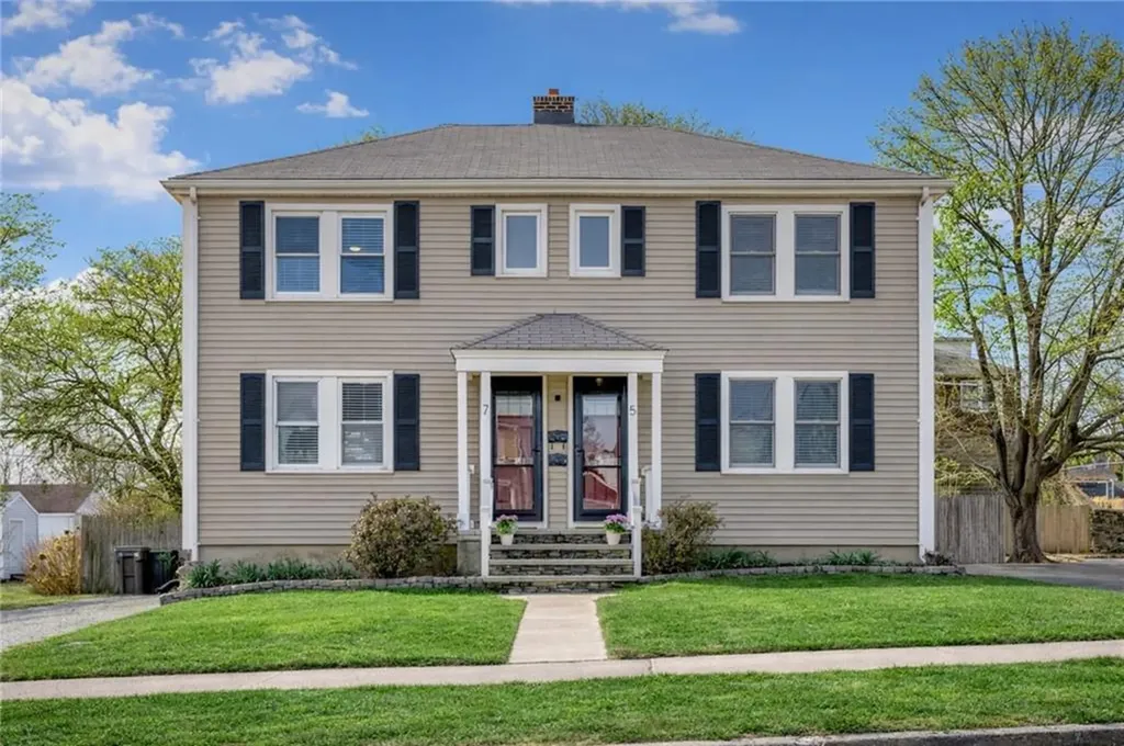 5 7 Shangri La Lane Middletown RI 02842