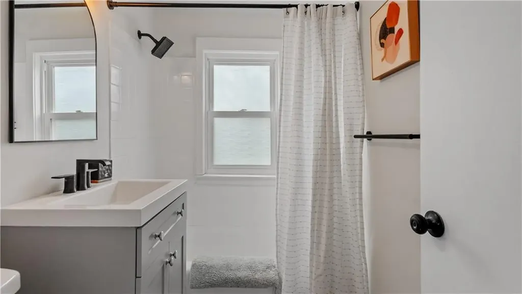 5 7 Shangri La Lane Middletown RI 02842