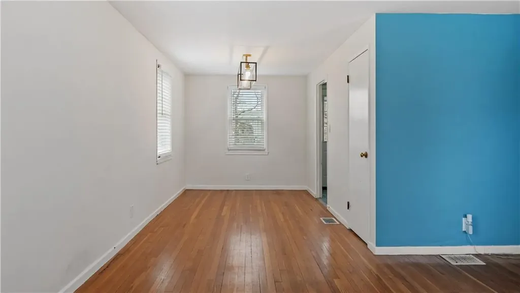 5 7 Shangri La Lane Middletown RI 02842