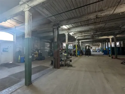 292 E School Street Woonsocket RI 02895