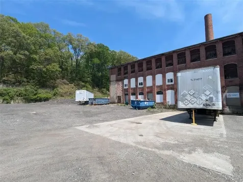 292 E School Street Woonsocket RI 02895
