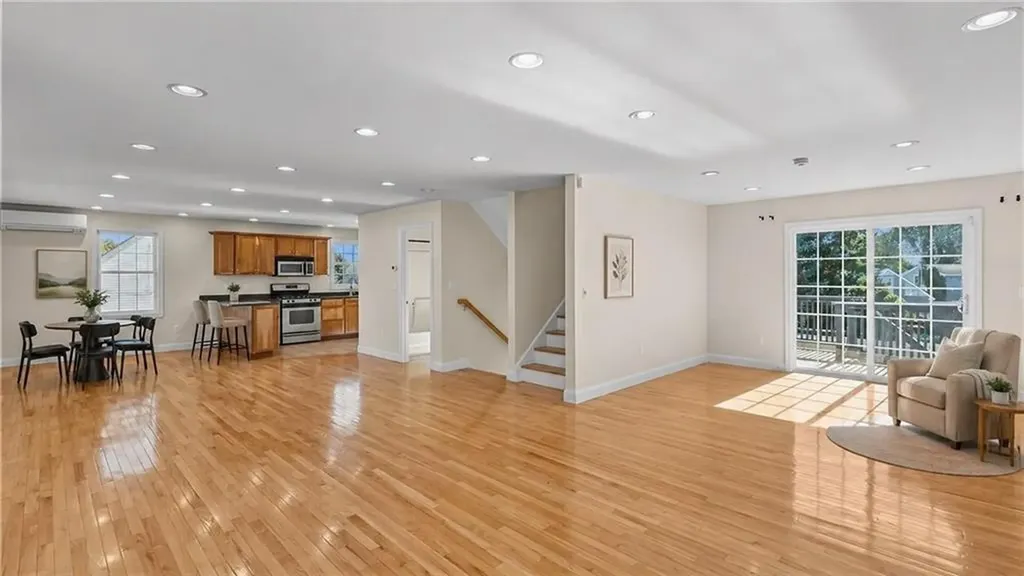 106 Cedar Avenue Portsmouth RI 02871
