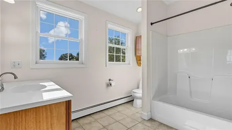 106 Cedar Avenue Portsmouth RI 02871