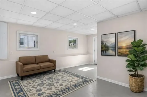 106 Cedar Avenue Portsmouth RI 02871