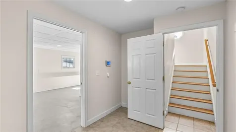 106 Cedar Avenue Portsmouth RI 02871