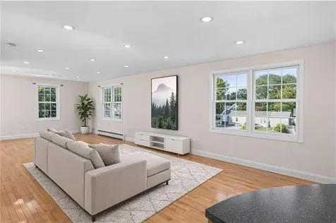 106 Cedar Avenue Portsmouth RI 02871