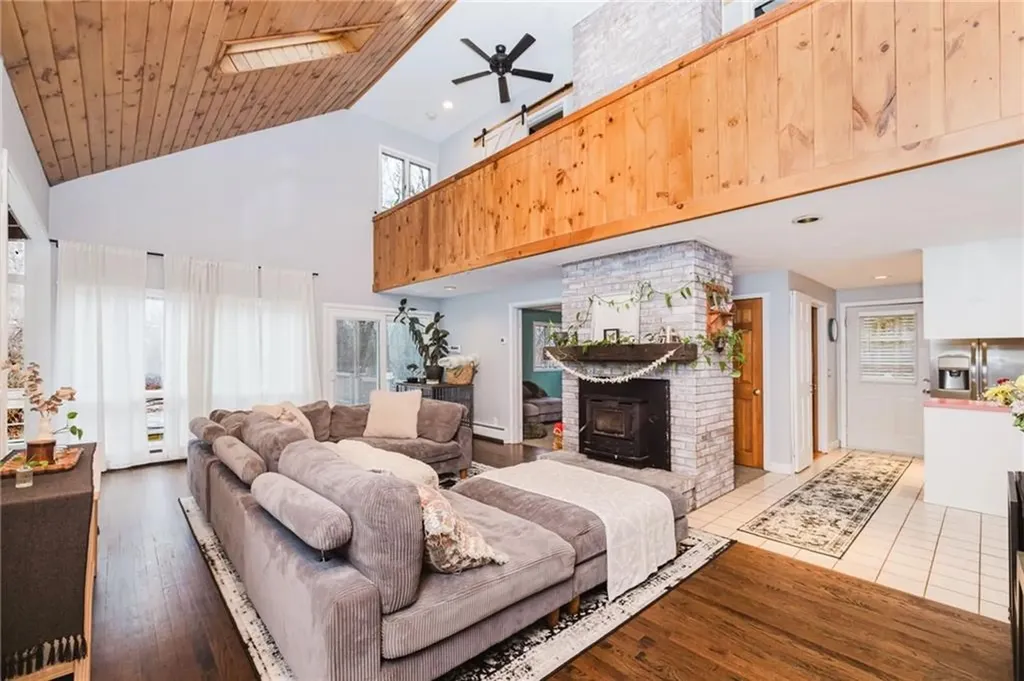 235 Lippitt Avenue Cranston RI 02921