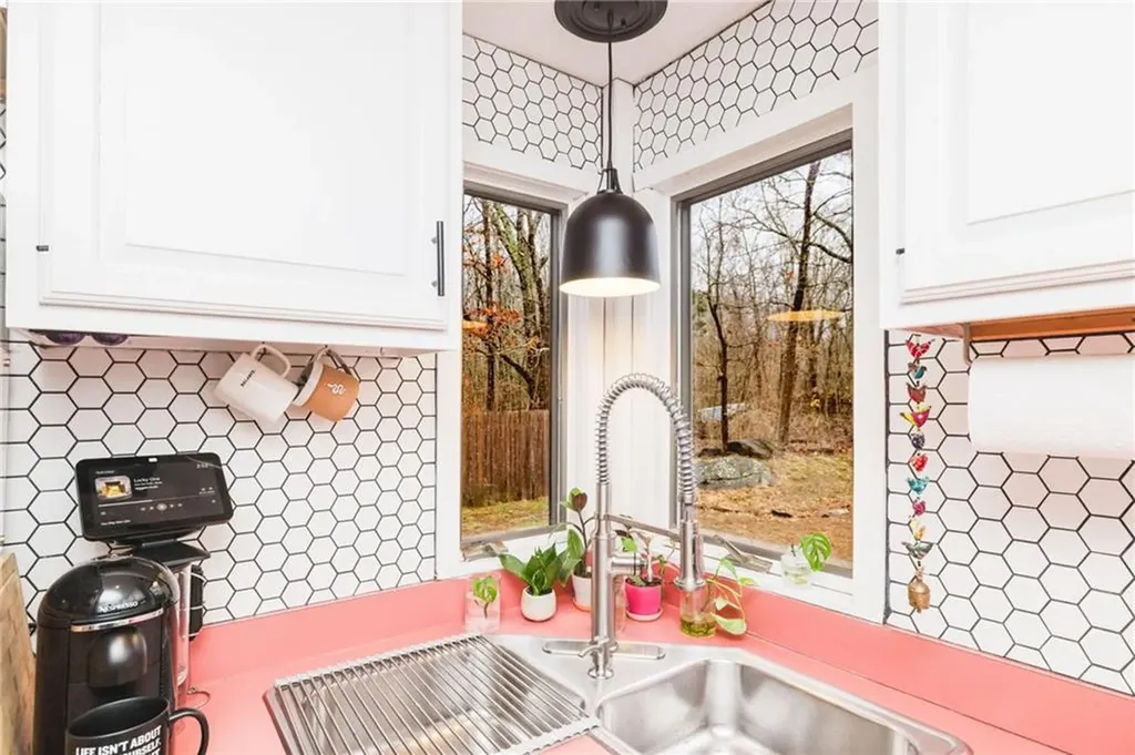 235 Lippitt Avenue Cranston RI 02921