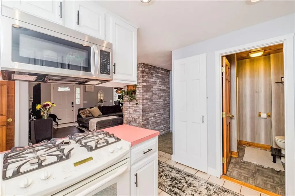 235 Lippitt Avenue Cranston RI 02921