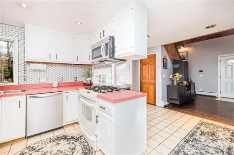 235 Lippitt Avenue Cranston RI 02921