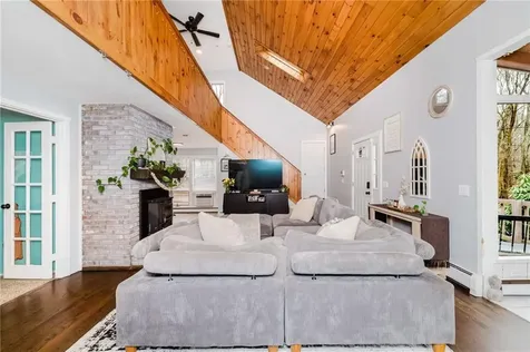 235 Lippitt Avenue Cranston RI 02921