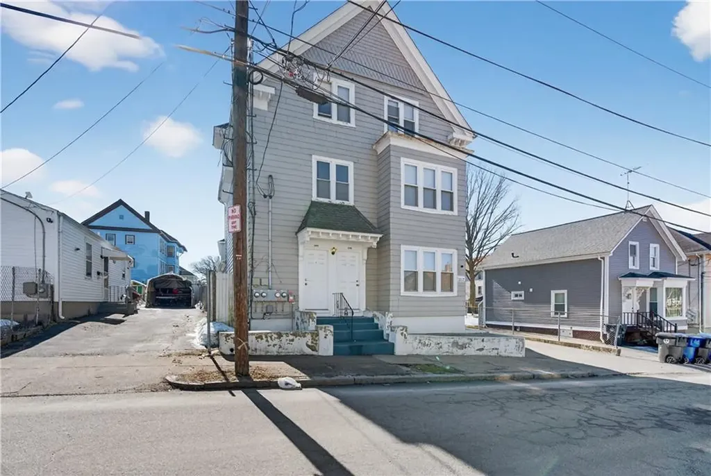 108 110 Sumner Avenue Central Falls RI 02863