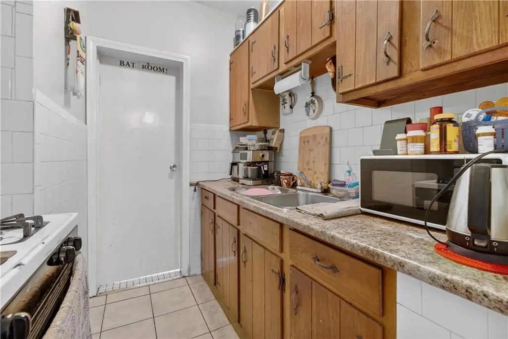 108 110 Sumner Avenue Central Falls RI 02863