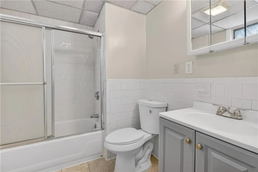 108 110 Sumner Avenue Central Falls RI 02863