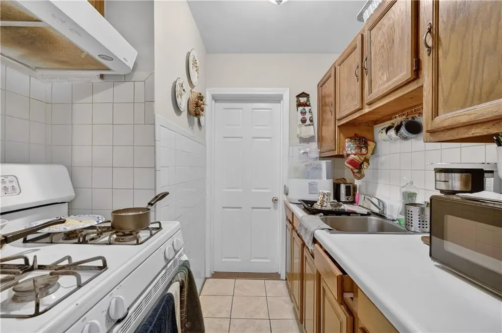 108 110 Sumner Avenue Central Falls RI 02863