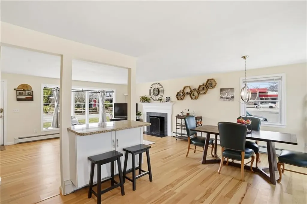 1270 Hope Street Bristol RI 02809