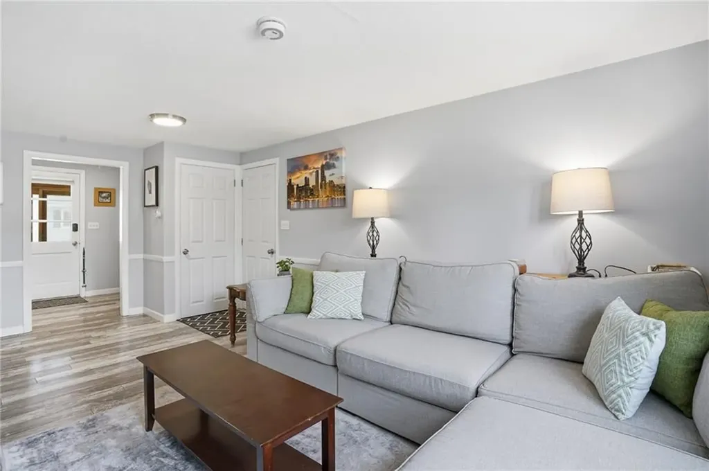 1270 Hope Street Bristol RI 02809