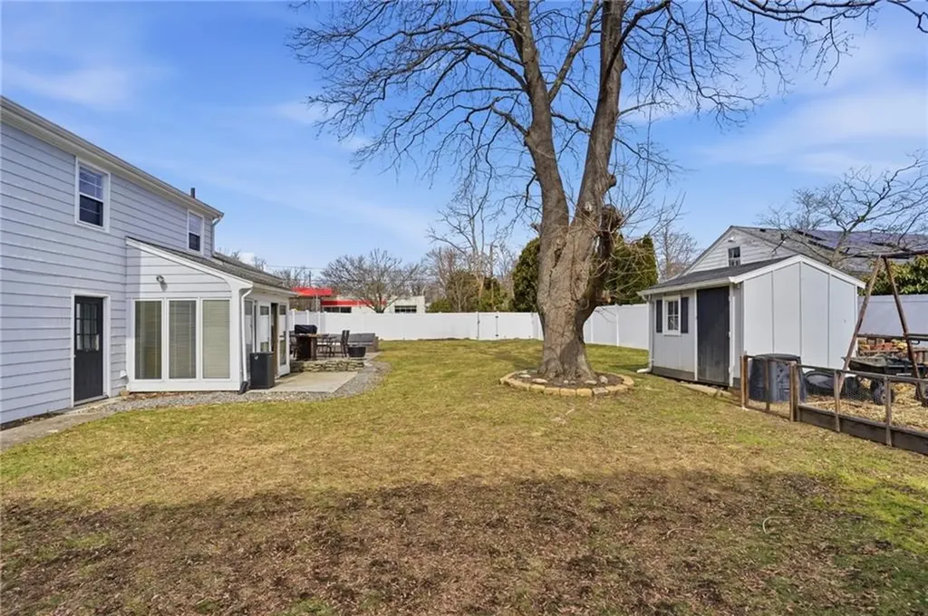 1270 Hope Street Bristol RI 02809